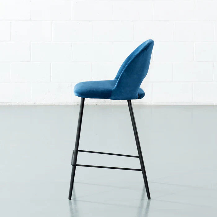 Walter Velvet Bar Stool – Midcentury Style in Bold Blue