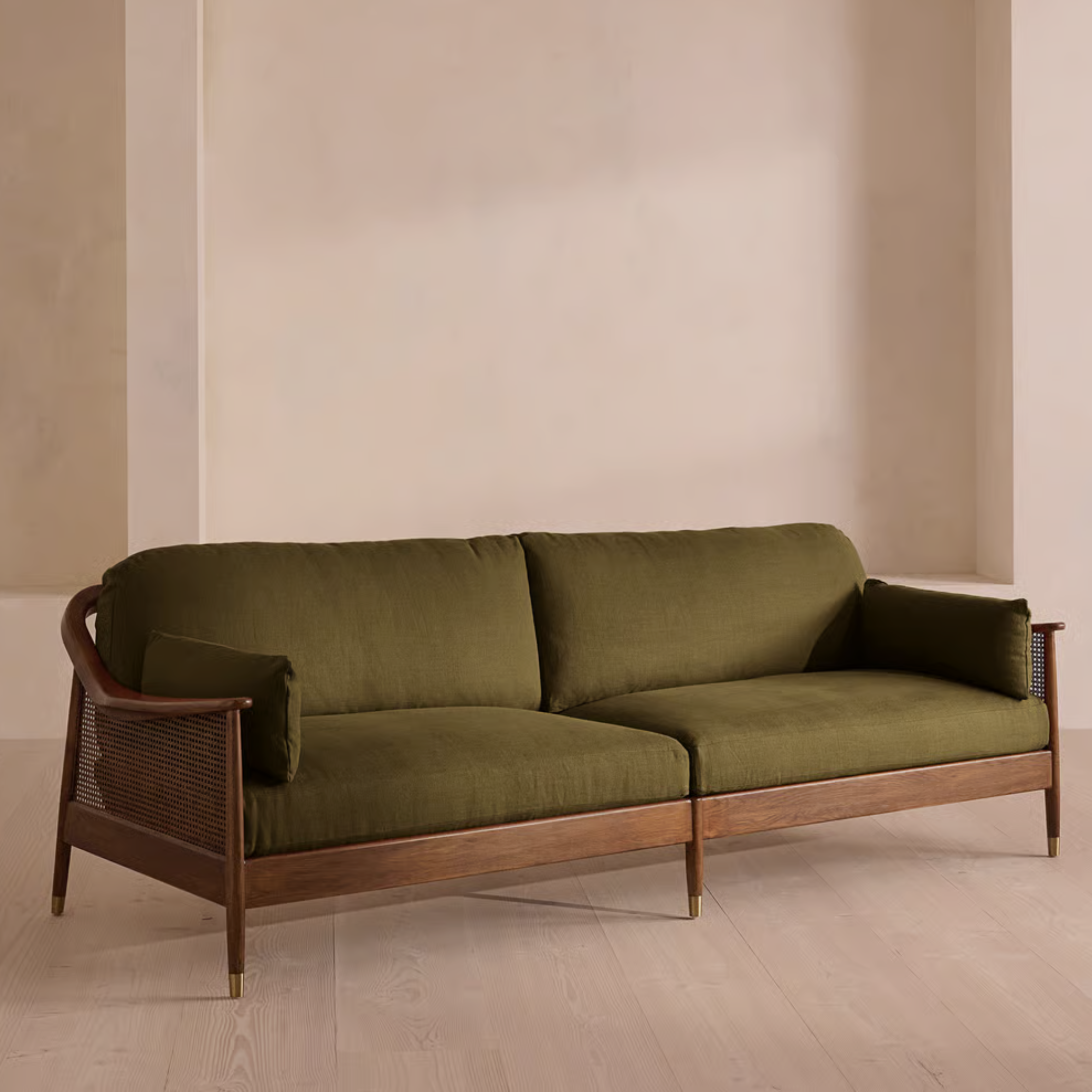VERONA Sofa – Mid-Century Form, Refined Craftsmanship