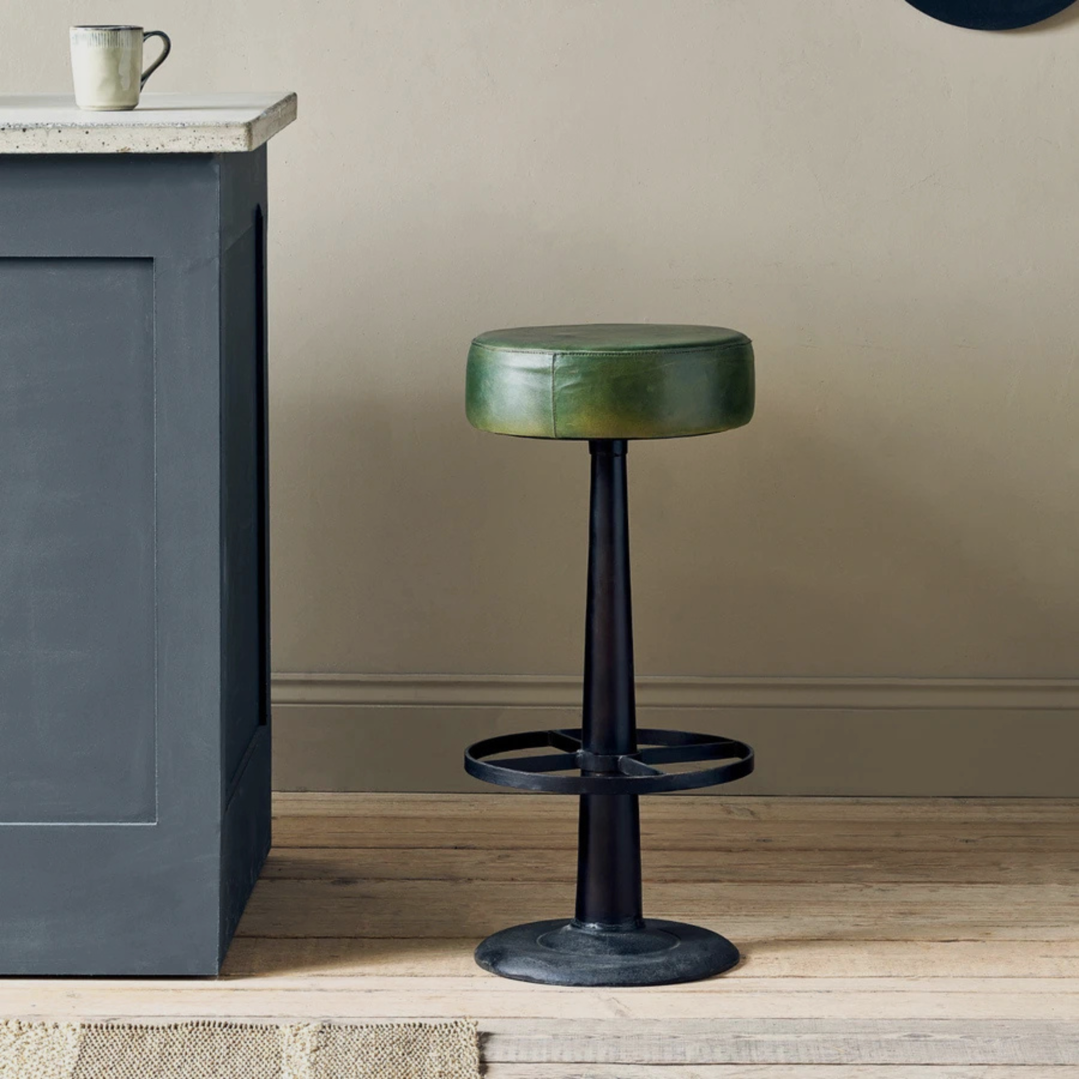GRITTON Bar Stool – Industrial Edge in Distressed Green