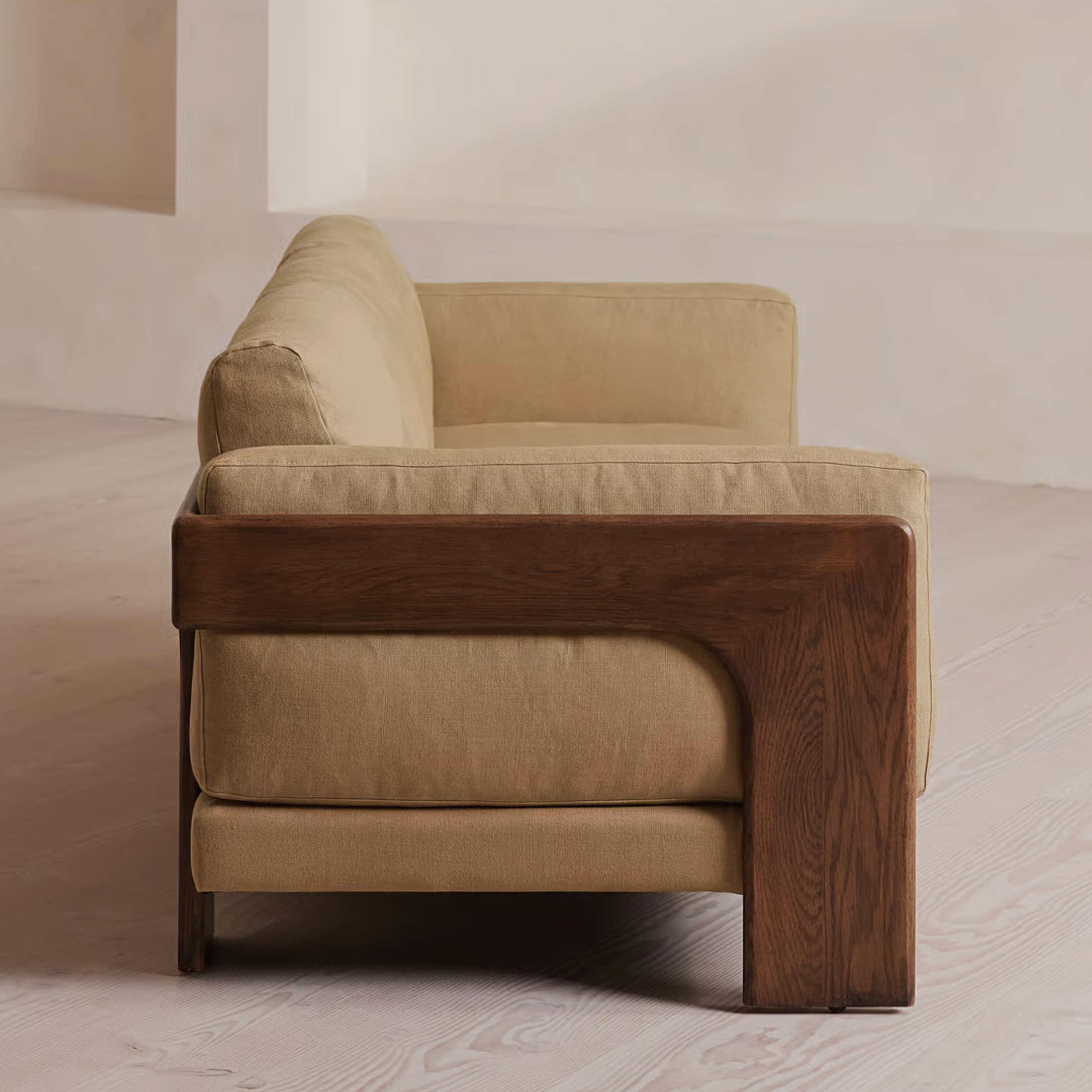 MALMO Sofa – Mid-Century Warmth with Sculptural Detailing