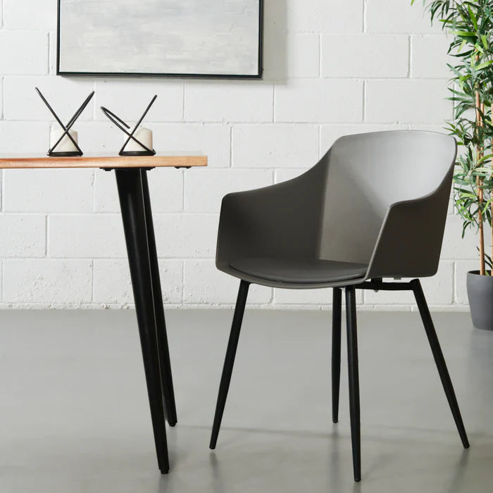 Venecia Armchair – Nordic Form with Everyday Comfort (Grey)