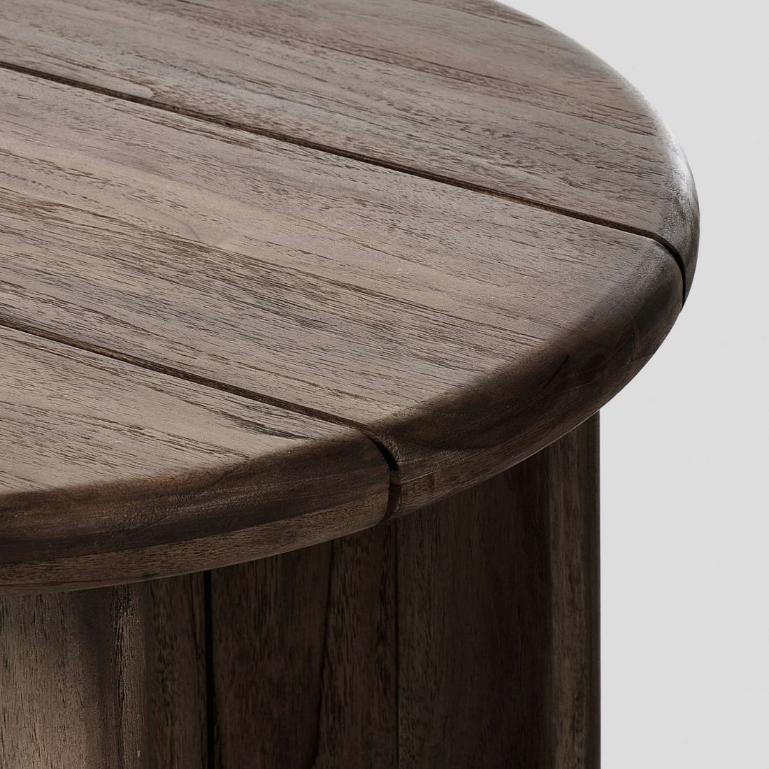 NIVO Side Table – Sculptural Warmth in Dark Oak