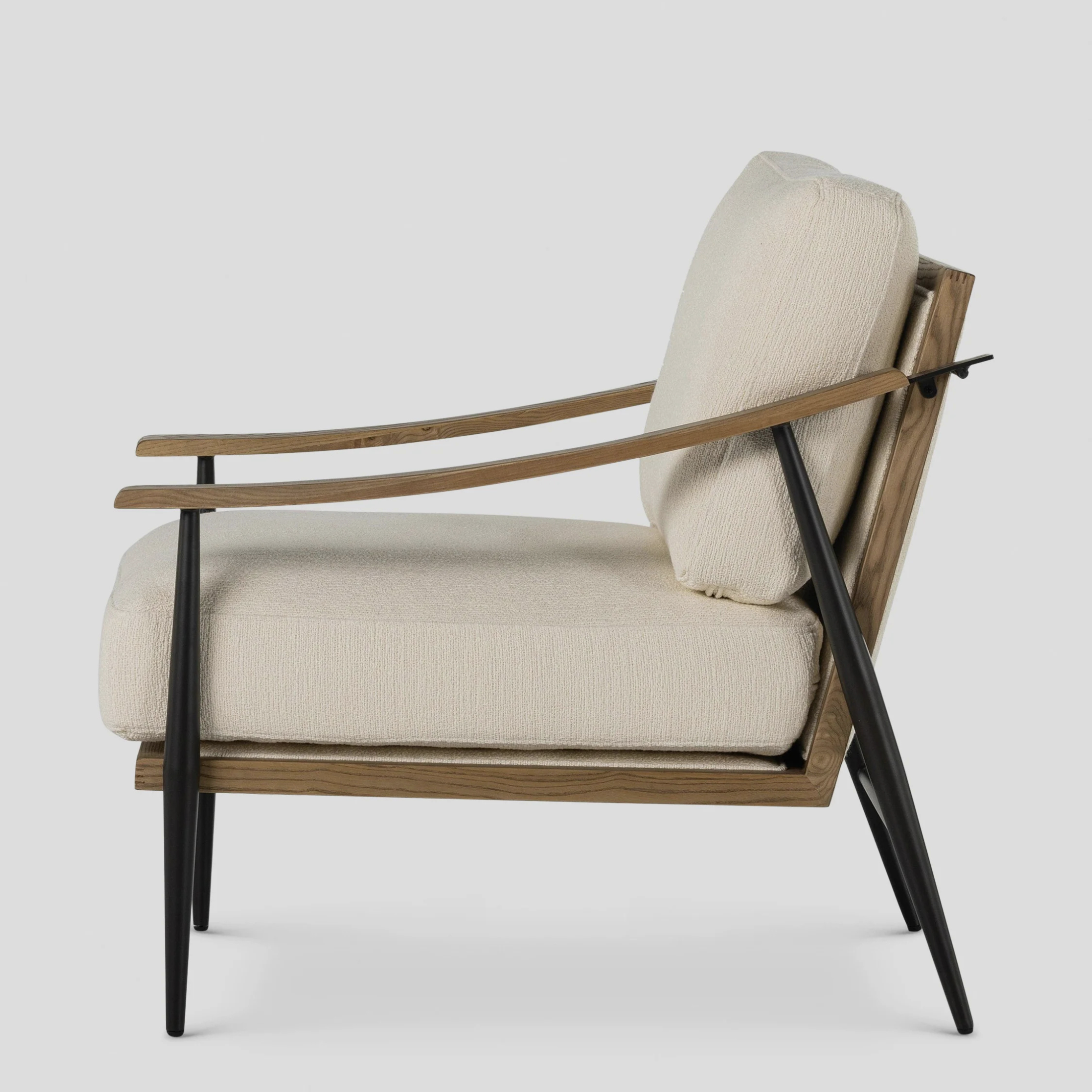 Alba Modern Lounge Chair