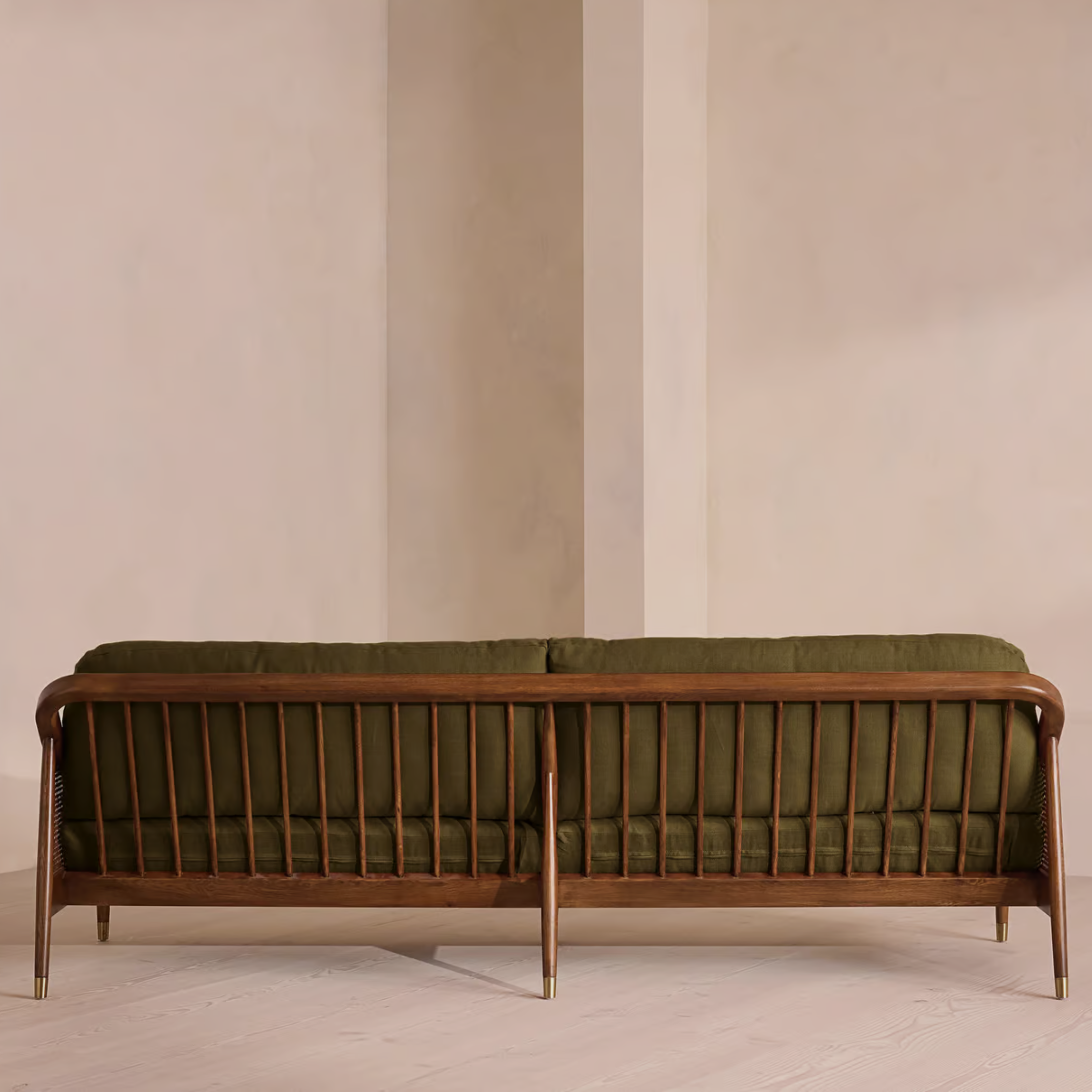 VERONA Sofa – Mid-Century Form, Refined Craftsmanship