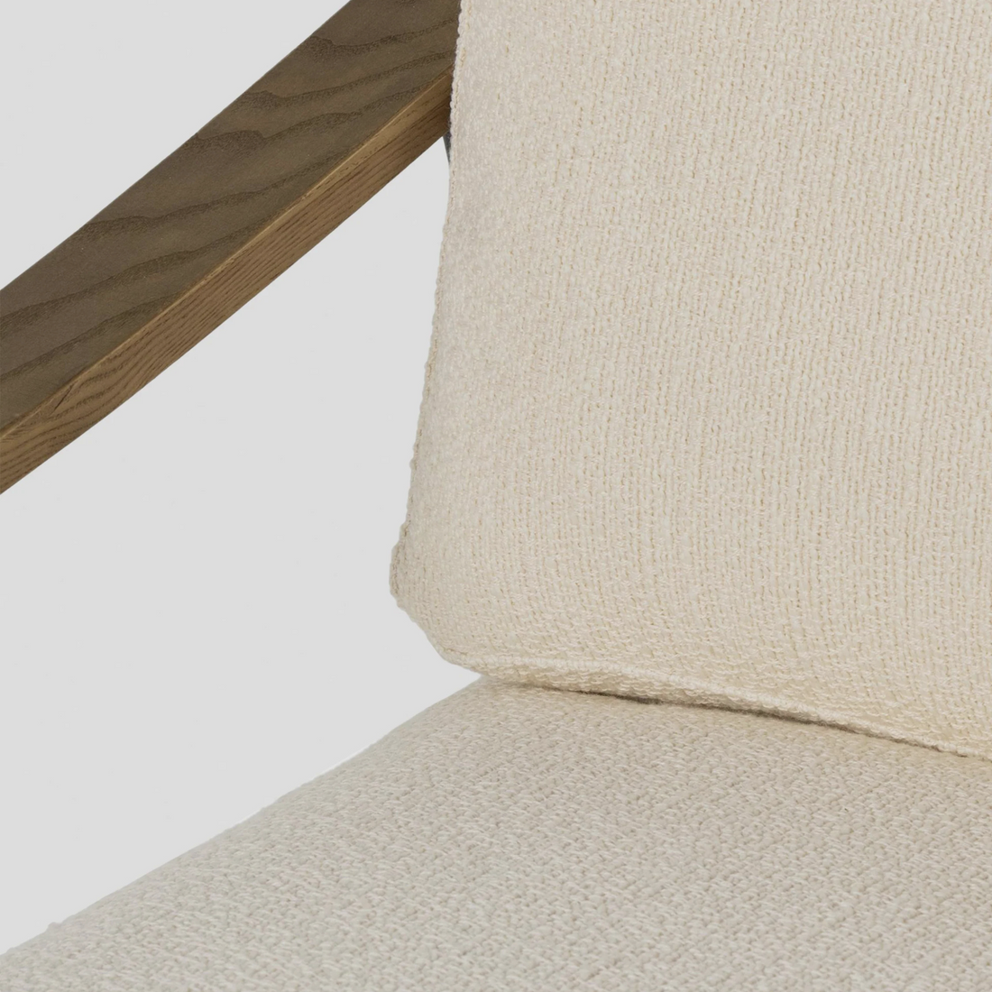 Solace Mid-Curve Lounge Chair