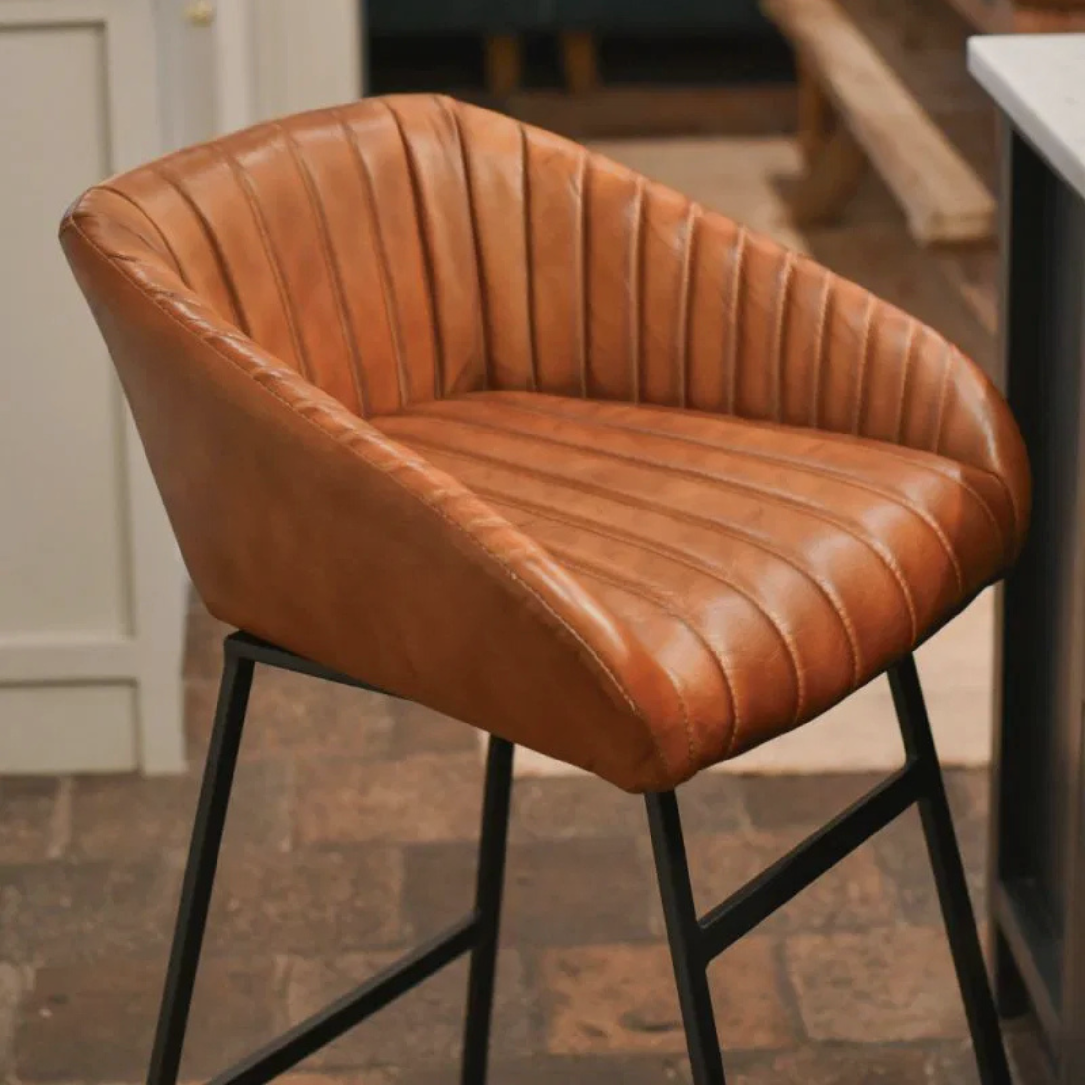 WEXFORD Bar Stool – Tufted Grace in Saddle Tan Leather