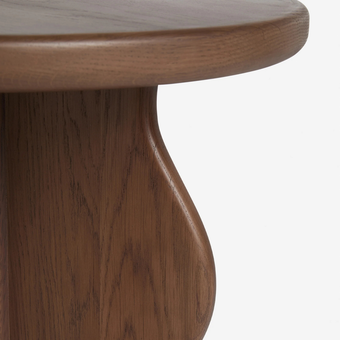 FERA Side Table – Organic Motion in Solid Oak
