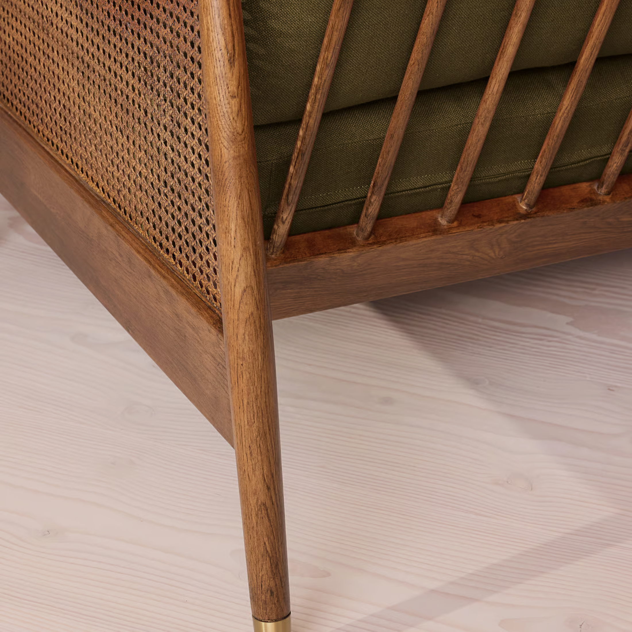 VERONA Sofa – Mid-Century Form, Refined Craftsmanship