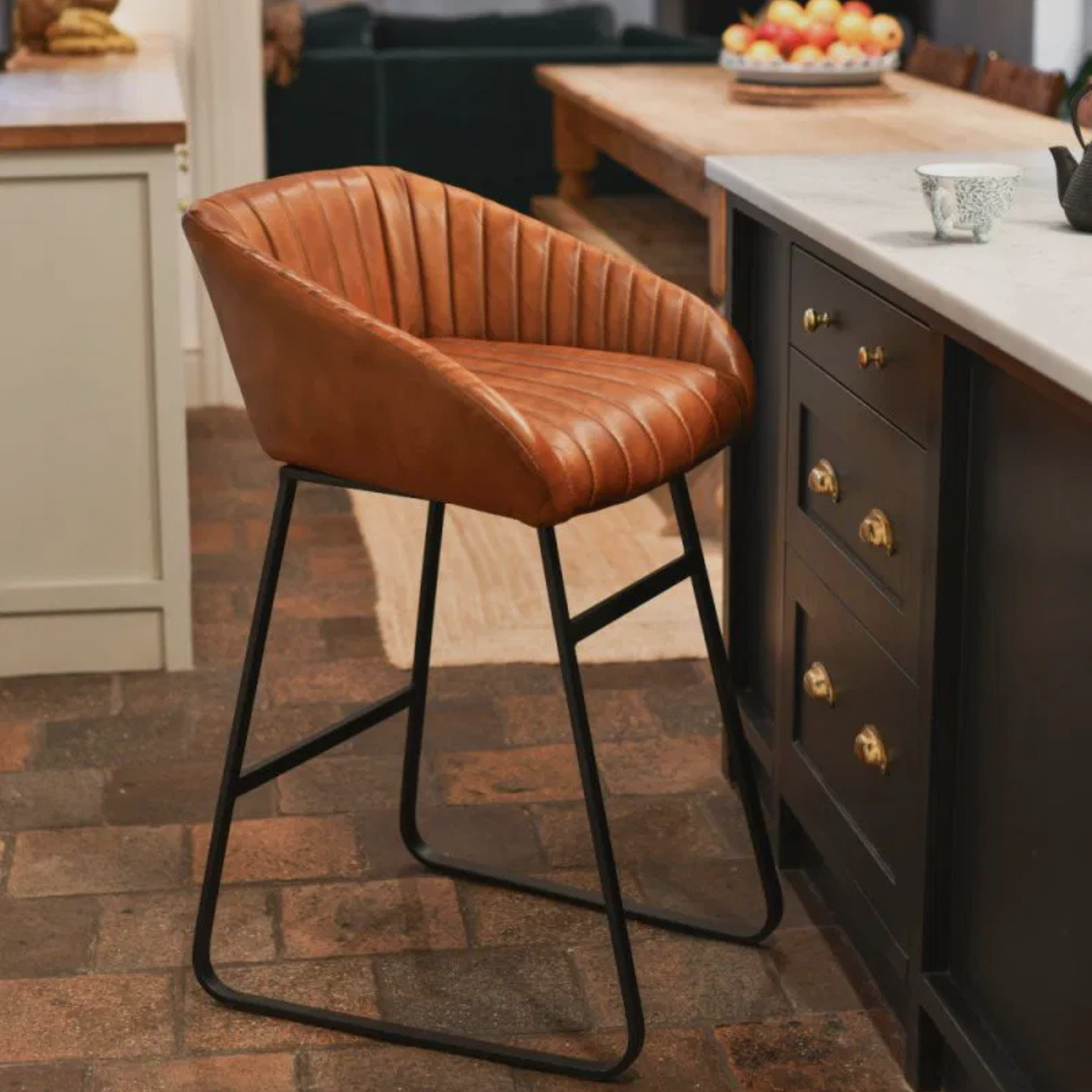 WEXFORD Bar Stool – Tufted Grace in Saddle Tan Leather