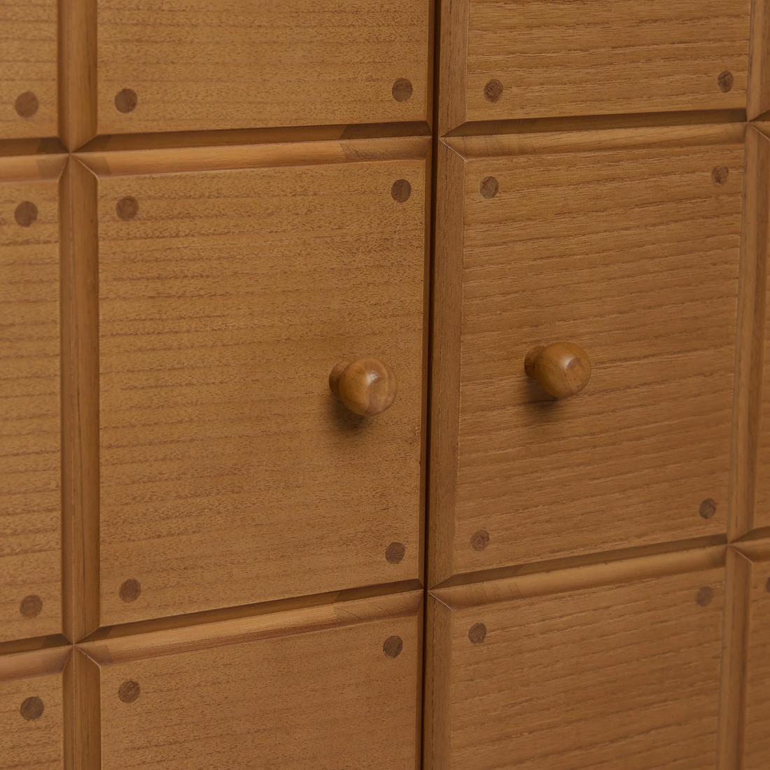 Bront Grid Sideboard – Structured Beauty in Oak