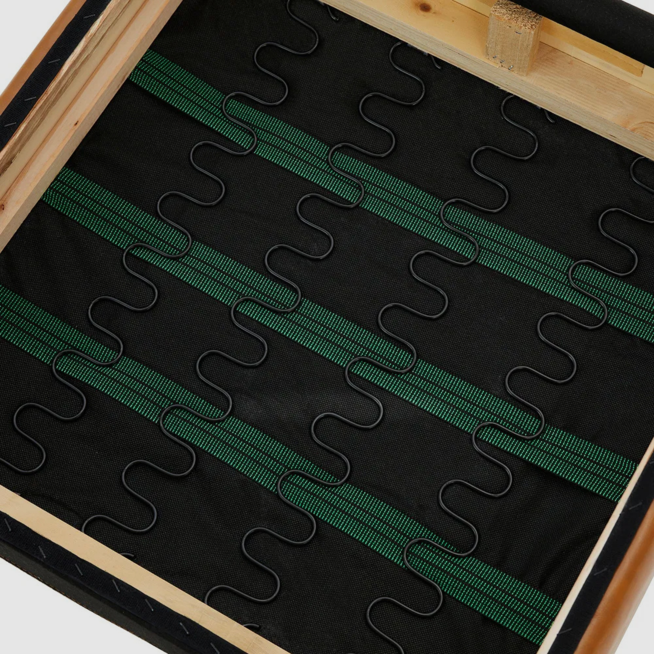 VERDE – Lounge Chair in Forest Green Leatherette