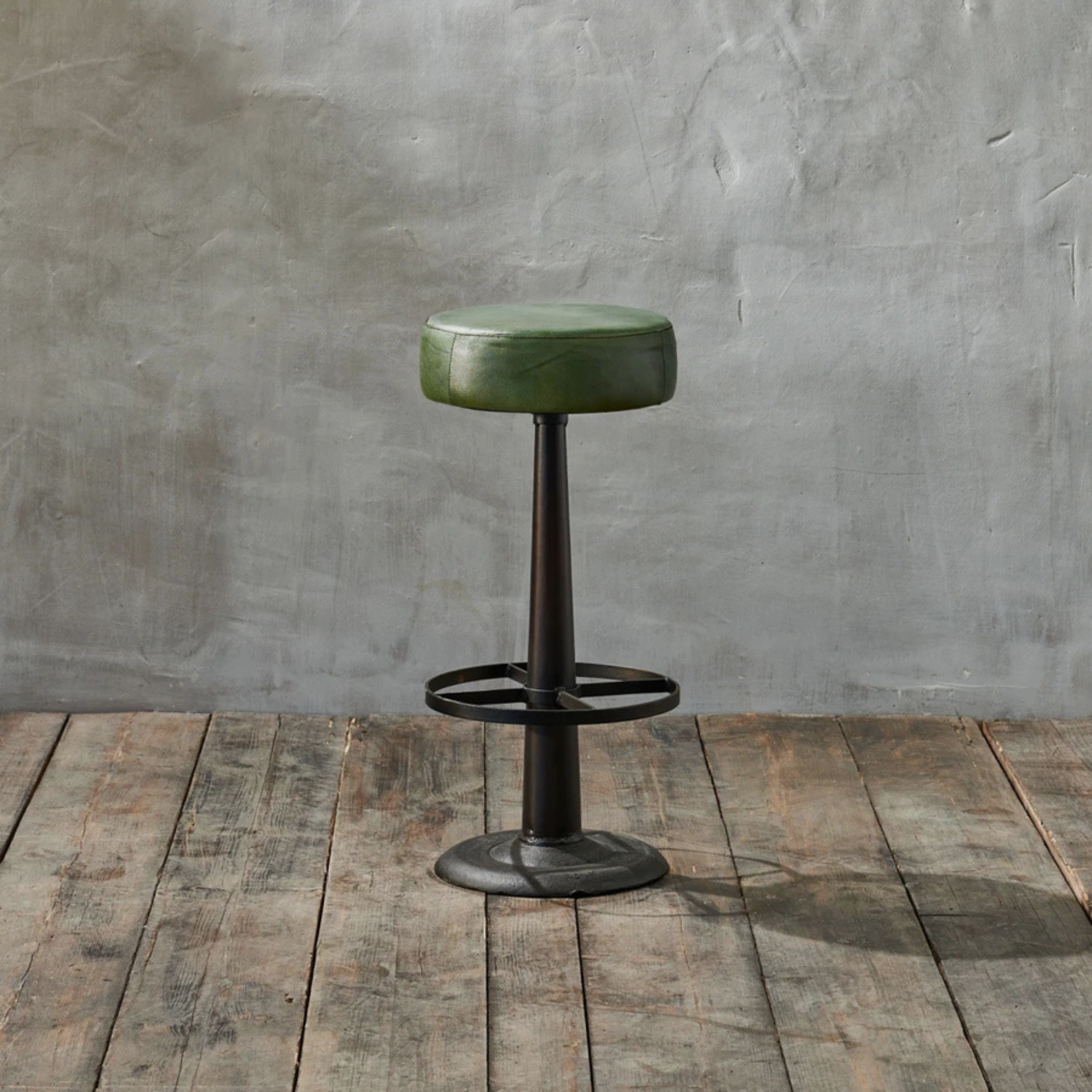 GRITTON Bar Stool – Industrial Edge in Distressed Green