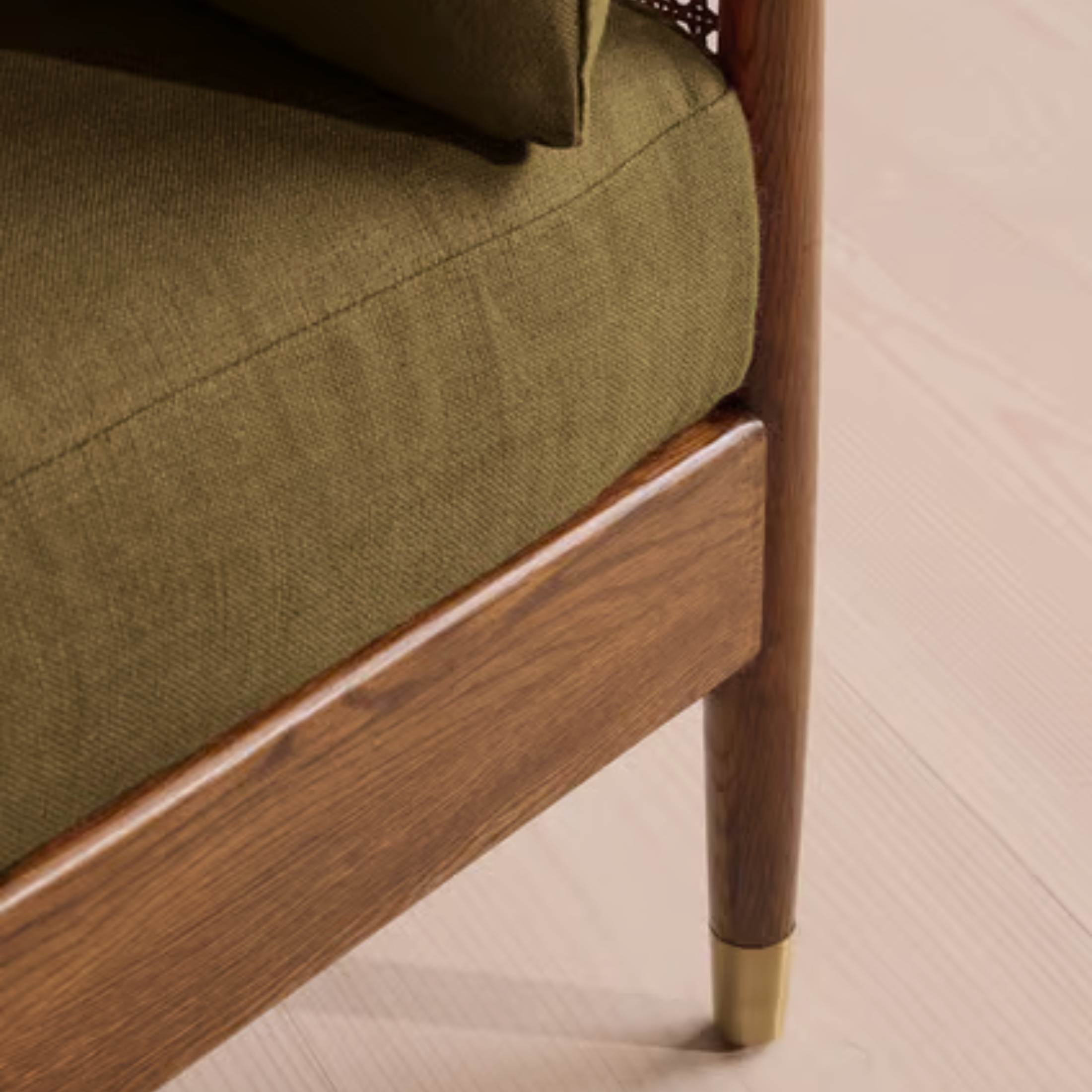 VERONA Sofa – Mid-Century Form, Refined Craftsmanship