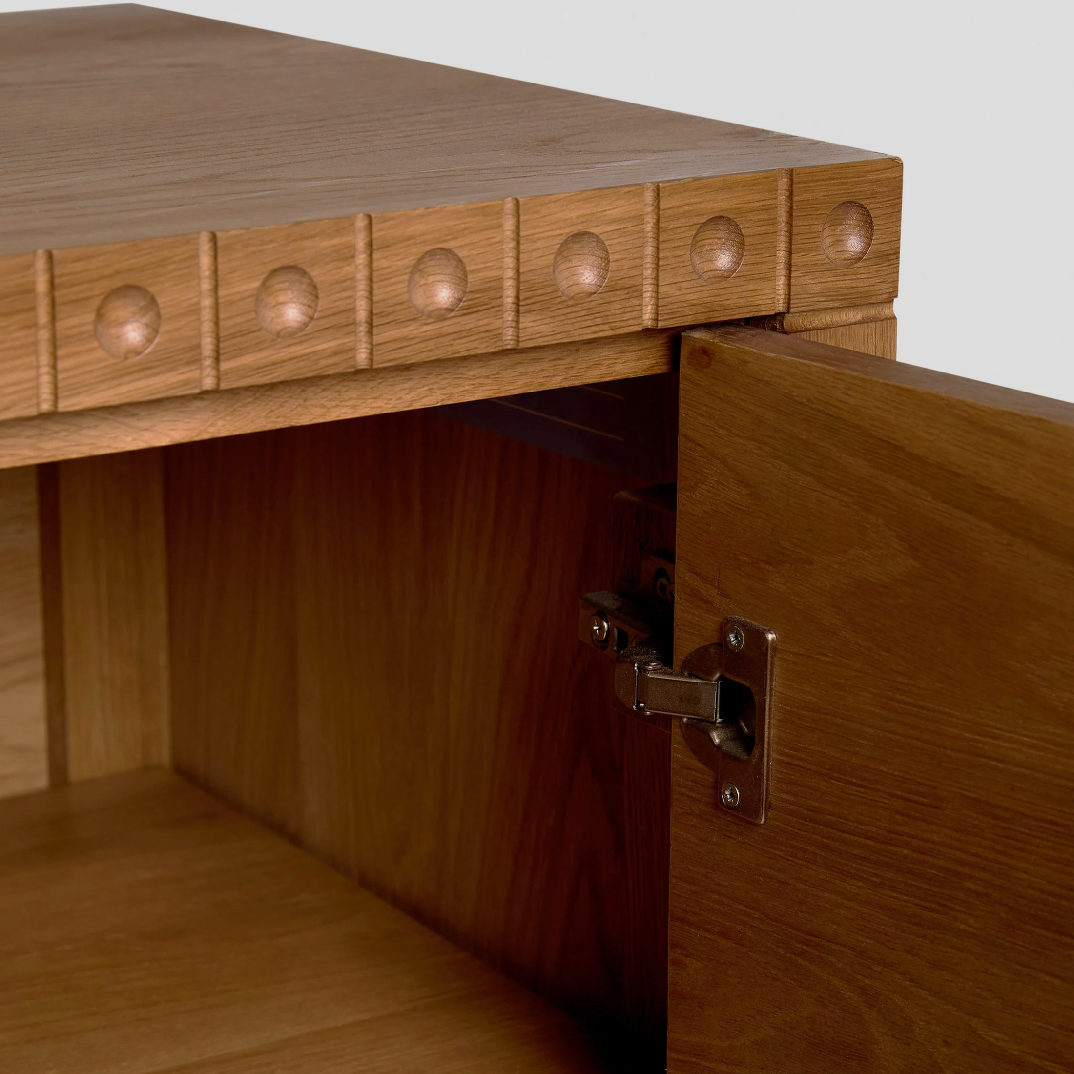 NAKO Sideboard – Geometry in Grain