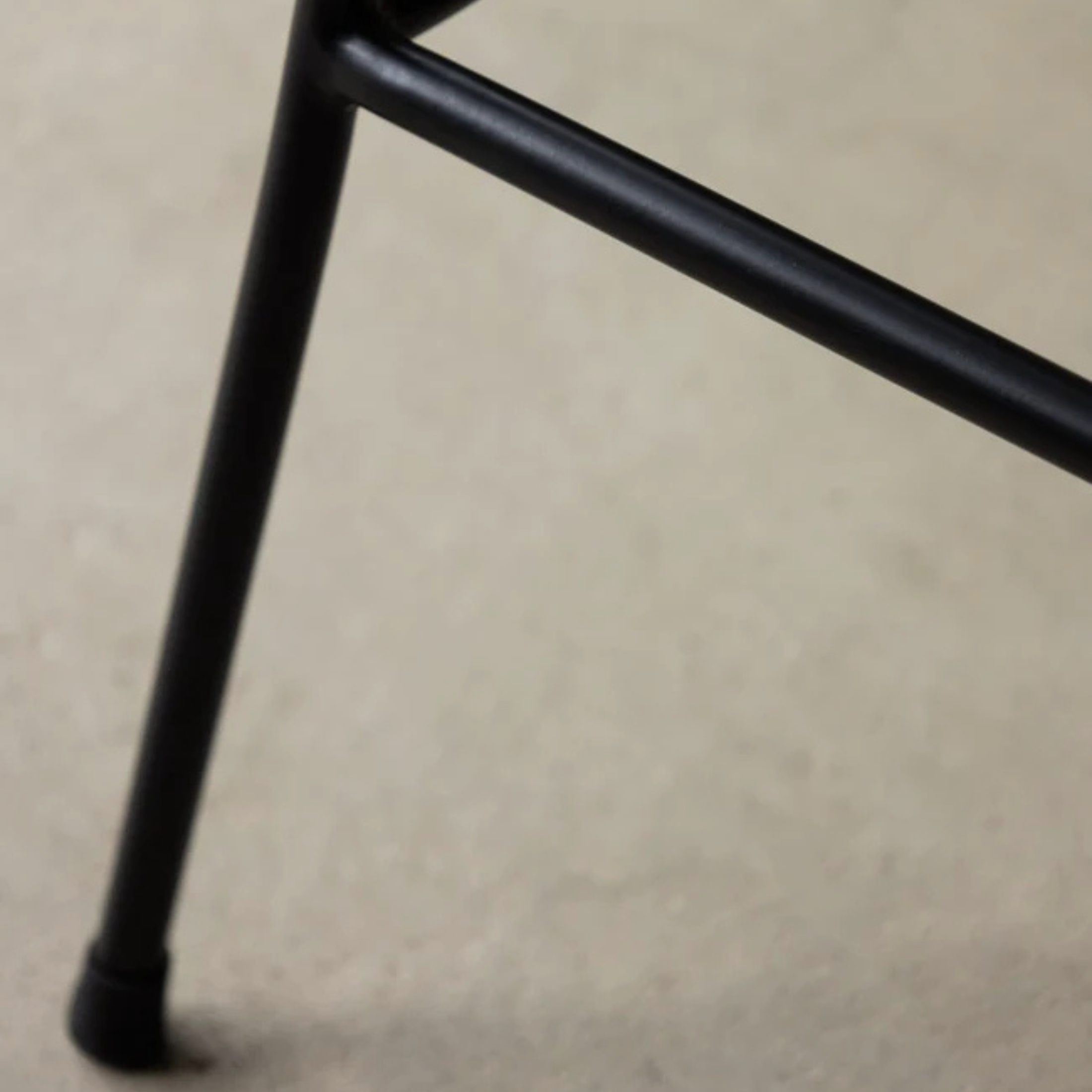 KARSTEN Bar Stool – Modern Form with Wild Detail