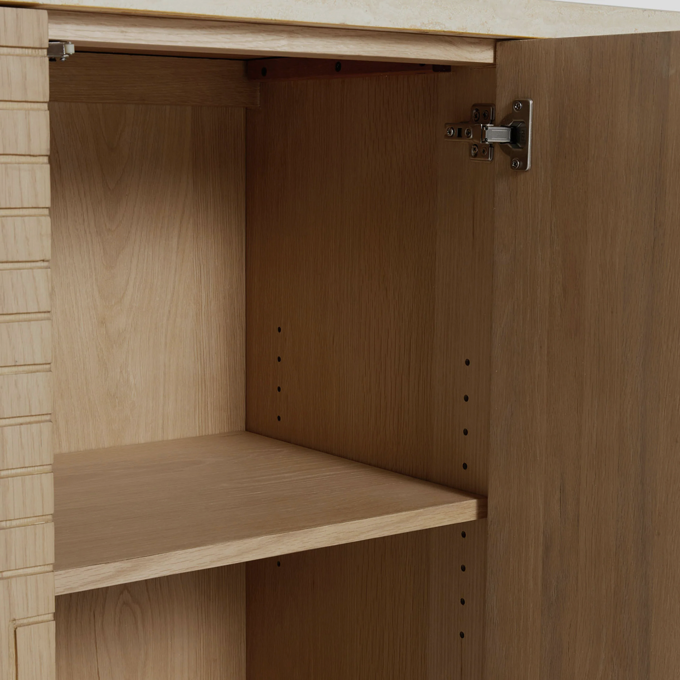 ARQA Sideboard – Echoes in Geometry