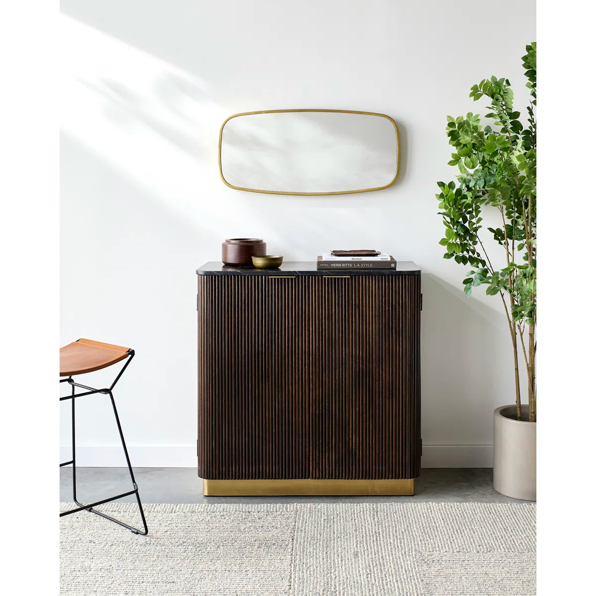 Rylee Modern Cabinet