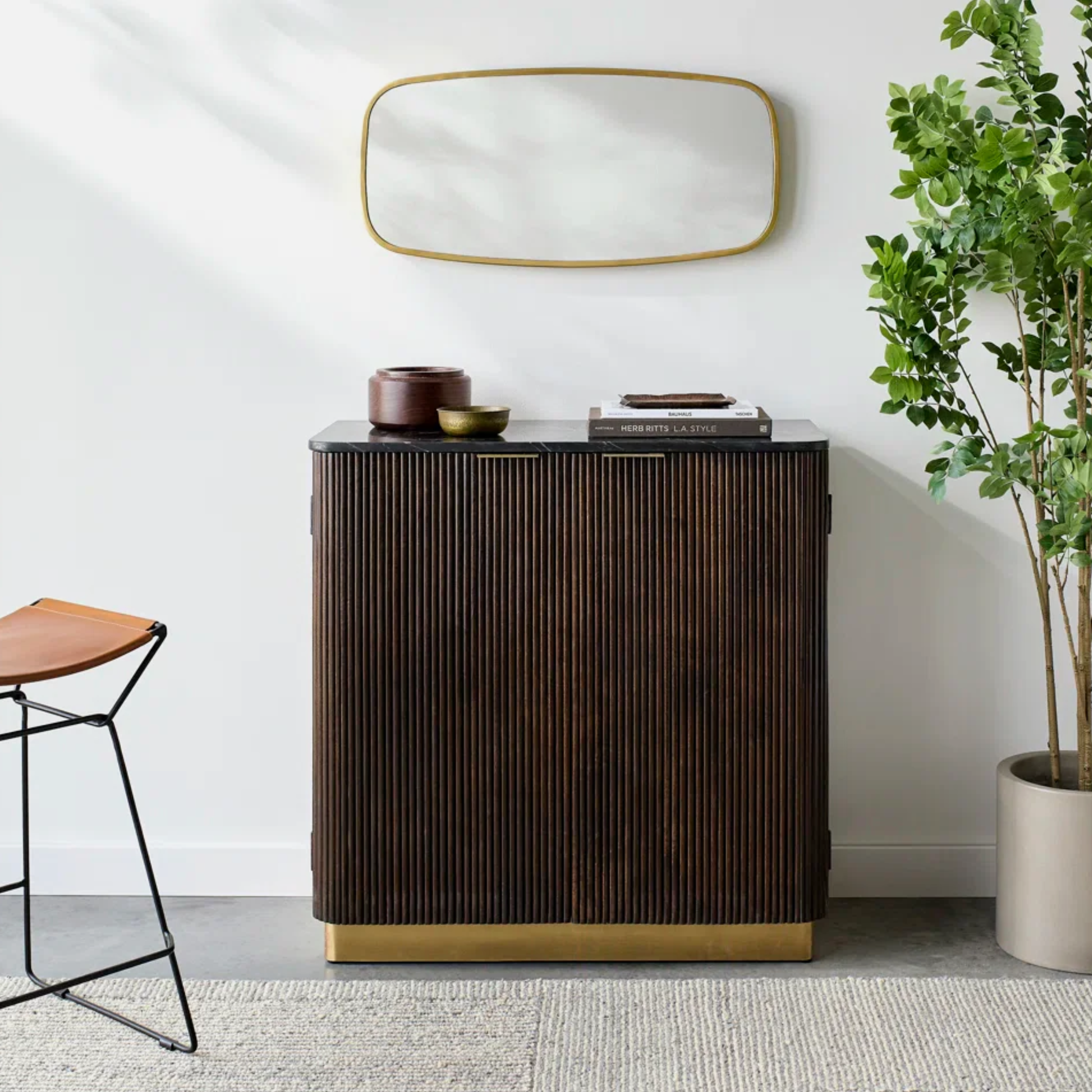 Rylee Modern Cabinet